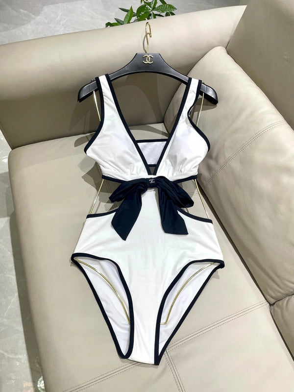 CC BIKINI SWIMSUIT SET IN WHITE AND BOW BLACK 622186