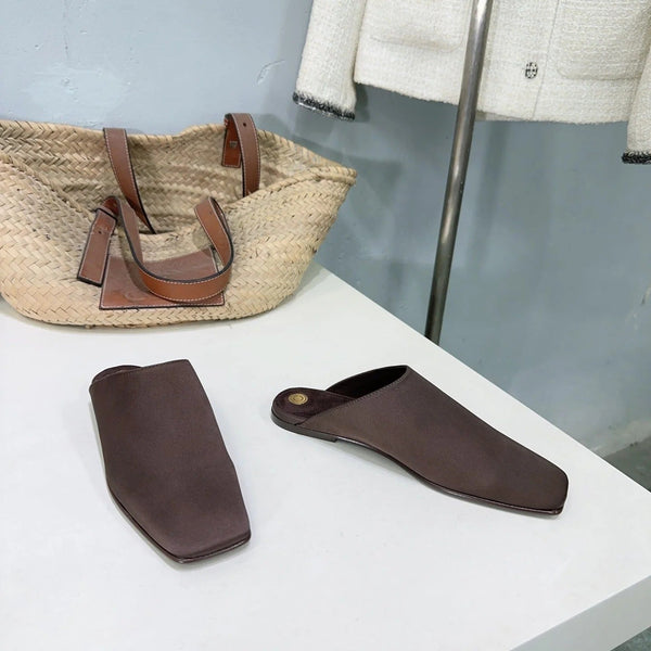 FLAT BUBBLE IN BROWN CANVAS