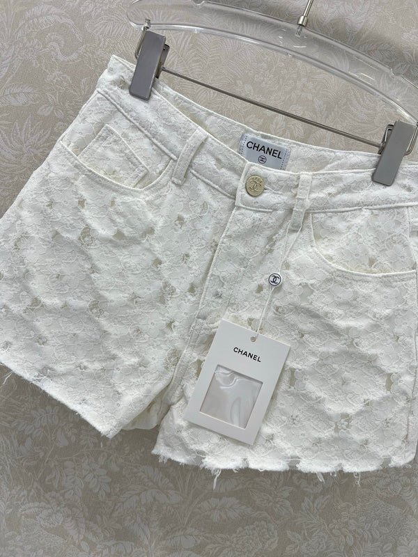 CHANEL LACE-TRIMMED DENIM SHORTS 275066