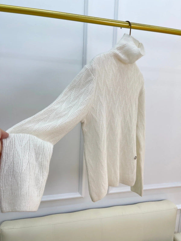 LP TURTLENECK SWEATER STYLE 124