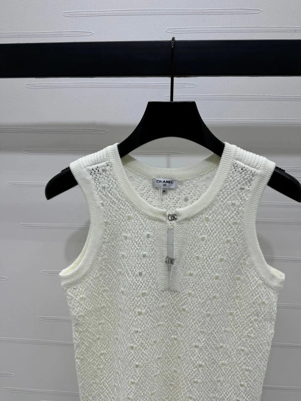 CHANEL SLEEVELESS OPEN-KNIT VEST 274858