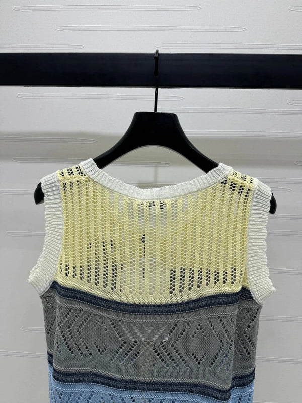 GILET APERTO CON LOGO RICAMATO CHANEL 274869