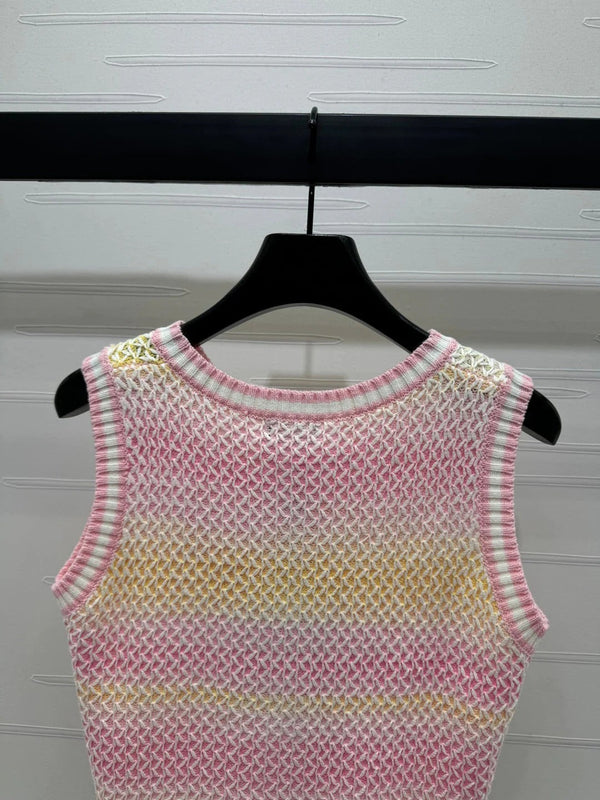 CHANEL KNITTED BUTTONED SLEEVELESS VEST 274921