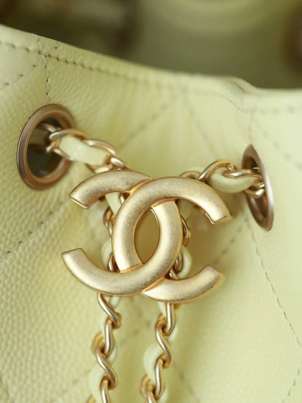 CHANEL 25S HOBO BAG 30 CM IN PASTEL YELLOW LAMBSKIN WITH GOLD HARDWARE