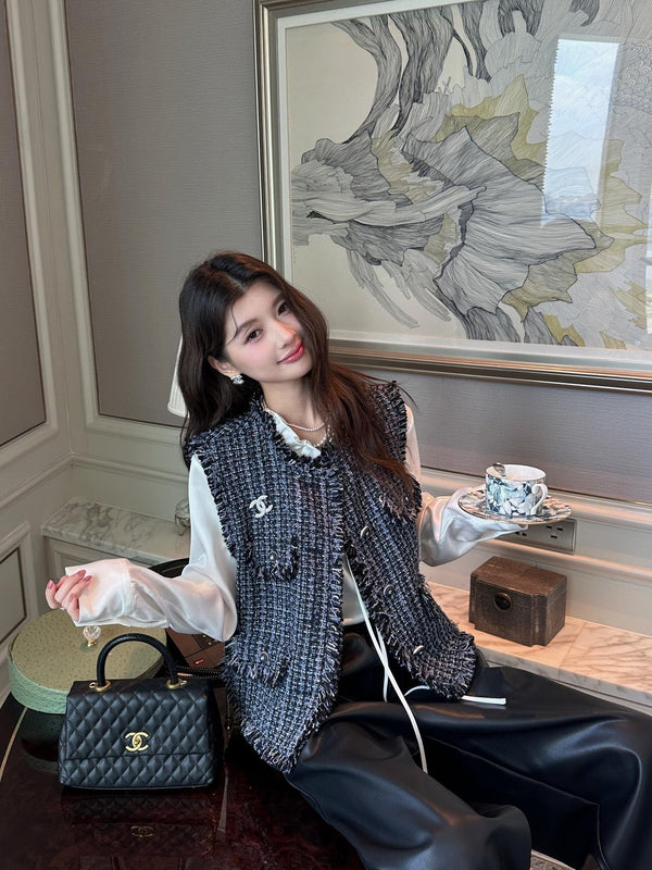 CHANEL 25S ROUND NECK TWEED VEST STYLE 151