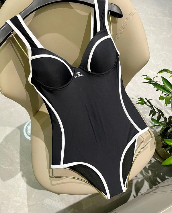 SWIMSUIT BODYSUIT IN BLACK AND WHITE STRIPED 627831