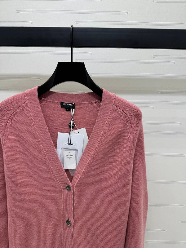 CHANEL HEAVY KNIT CARDIGAN WITH EMBELLISHED FLORAL DETAILS 274876