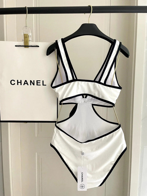 CC BIKINI SWIMSUIT SET IN WHITE AND BOW BLACK 622186