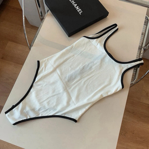 CC BIKINI SWIMSUIT SET IN WHITE AND BLACK TRIM 625974