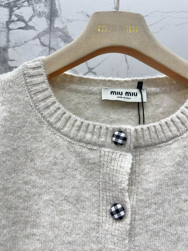 MIUMIU CARDIGAN STYLE 425