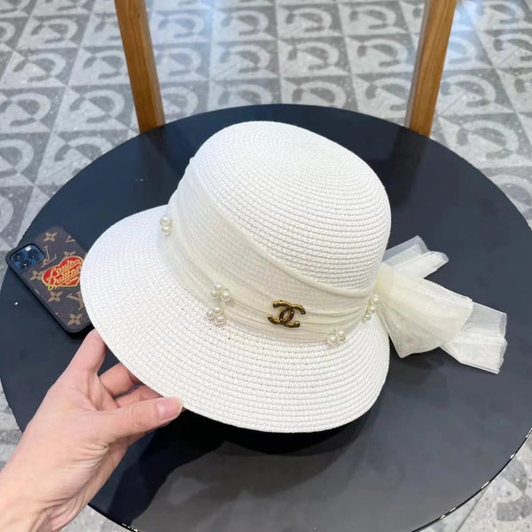 STRAW HAT BOW WITH PEARL WHITE 672700