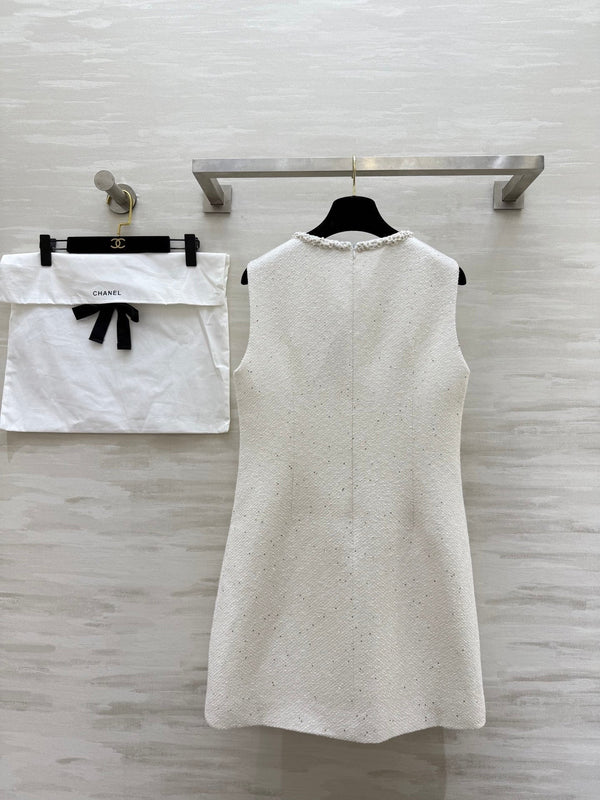 CHANEL SLEEVELESS WOOL DRESS STYLE 20
