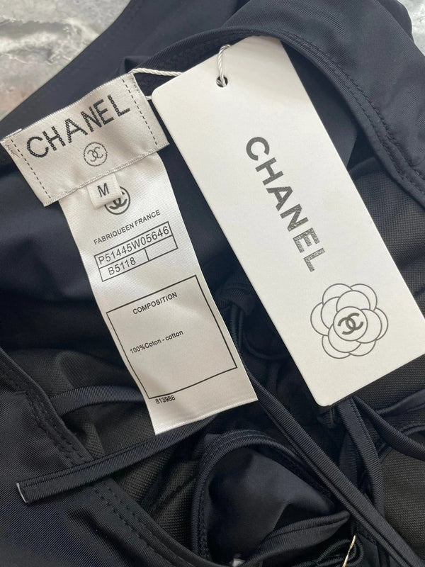 CC BIKINI SWIMSUIT SET IN BLACK ATTACHED WITH GOLD METAL LOGO 615196