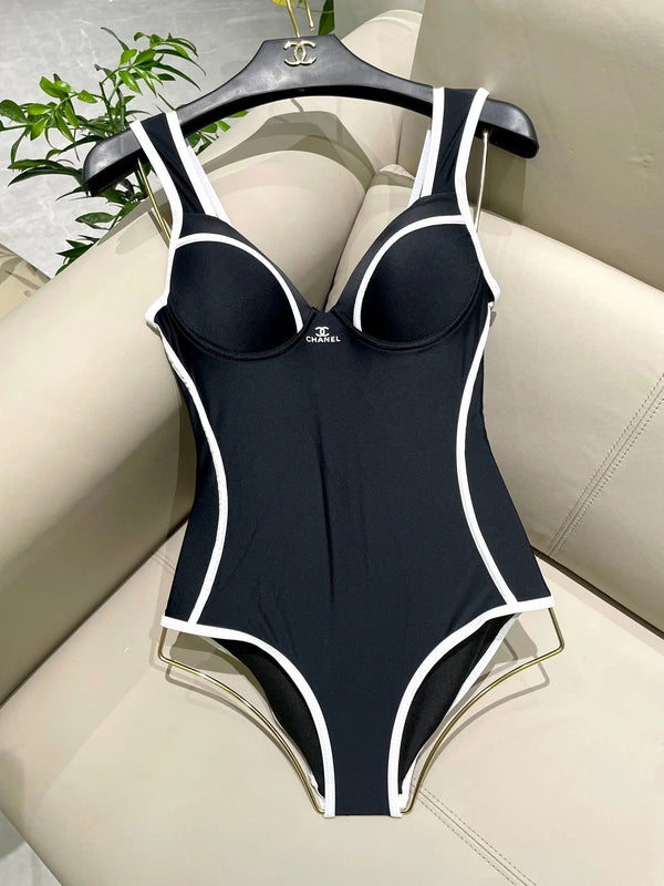 SWIMSUIT BODYSUIT IN BLACK AND WHITE STRIPED 627831