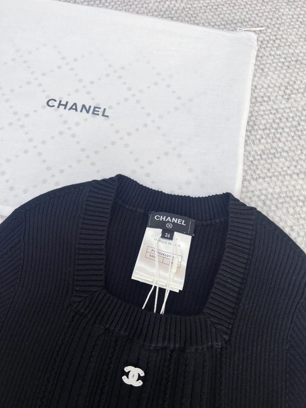 CHANEL KNIT TOP STYLE 22