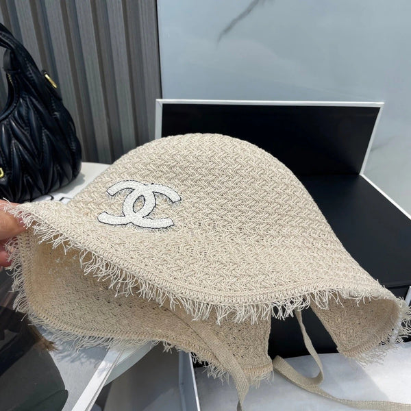 KNITTED BUCKET HAT IVORY 673885