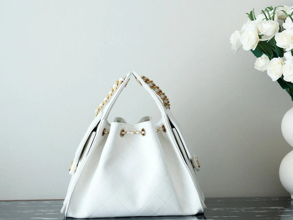 CHANEL 25S HOBO BAG 30 CM IN WHITE LAMBSKIN WITH GOLD HARDWARE