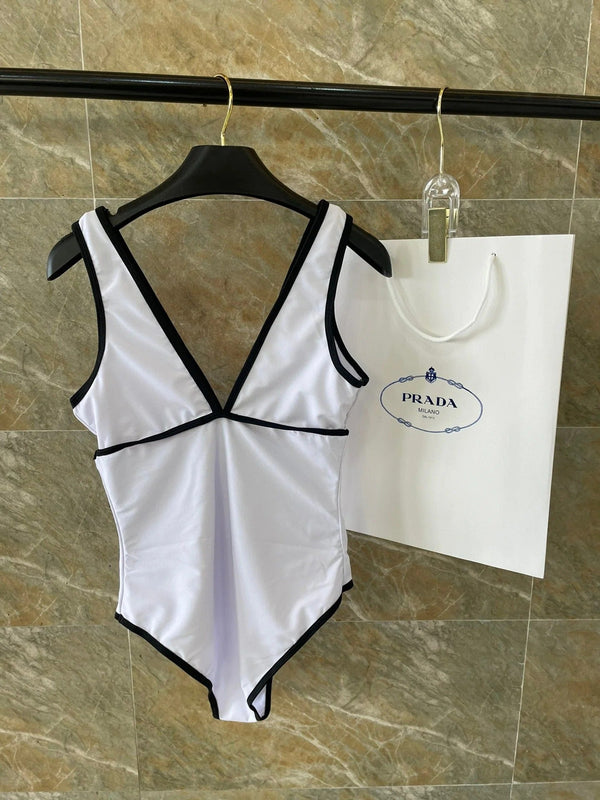 CC BIKINI SWIMSUIT SET IN WHITE AND BLACK TRIM 613724