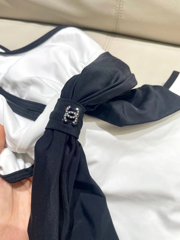 CC BIKINI SWIMSUIT SET IN WHITE AND BOW BLACK 622186
