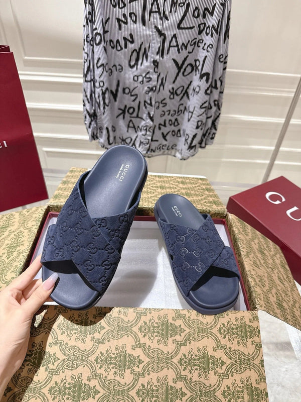 GG SLIDES IN NAVY BLUE SUEDE WITH EMBOSSED LOGO STYLE 10
