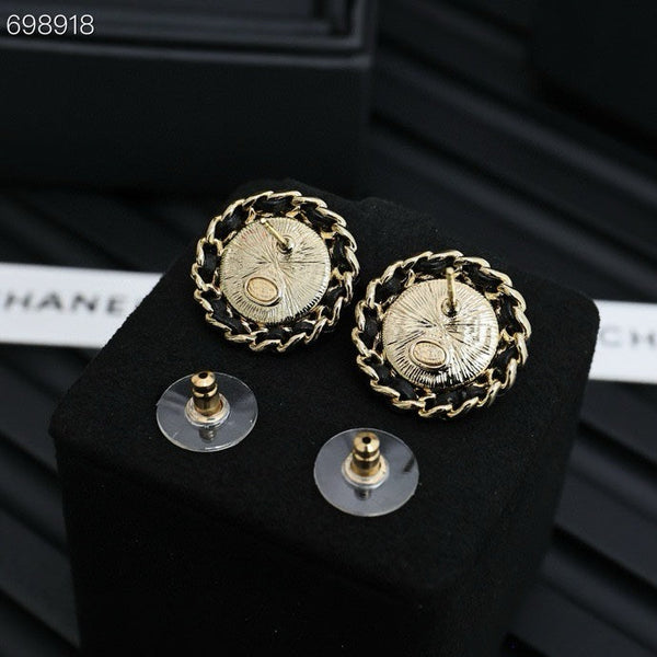 CC 25P STUD EARRINGS IN BLUE DENIM BLACK CALFSKIN-THREADED BUTTON