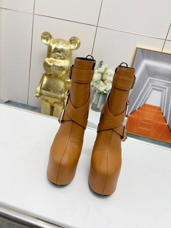 STIVALE CON FIBBIA E PLATEAU SL IN PELLE DI VITELLO SIENNA