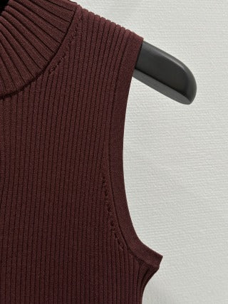 Miu Miu 2025 Gilet senza maniche con scollo rotondo in viscosa marrone