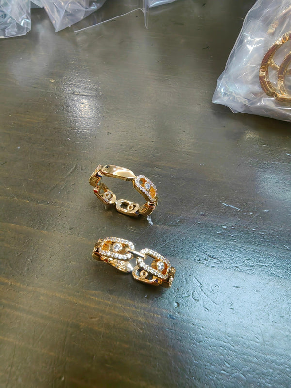 MOVE LINK PAVED DIAMOND RING