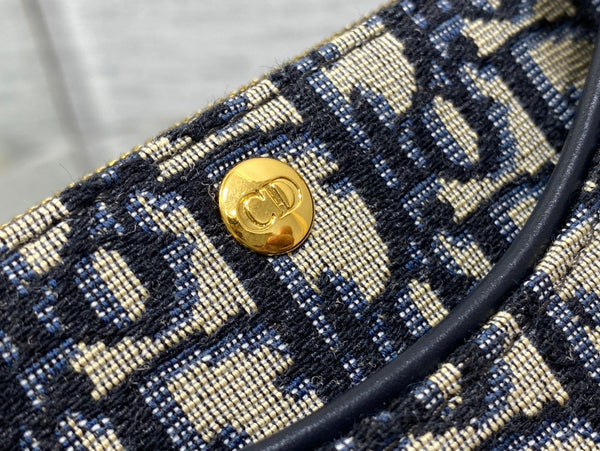 CD HOBO AVENUE 21CM RICAMO OBLIQUO BLU