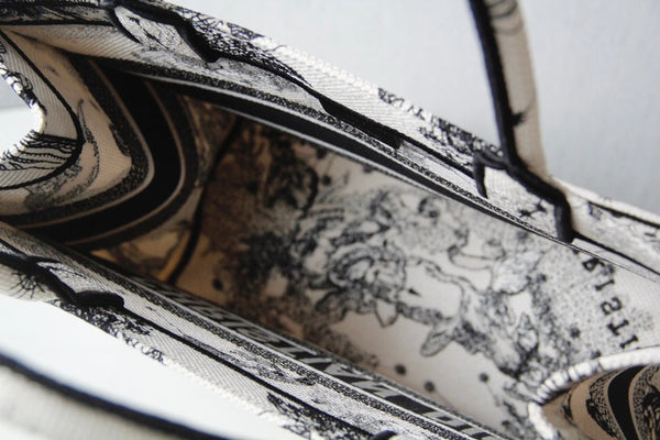 Medium CD Book Tote 36cm Hercules White