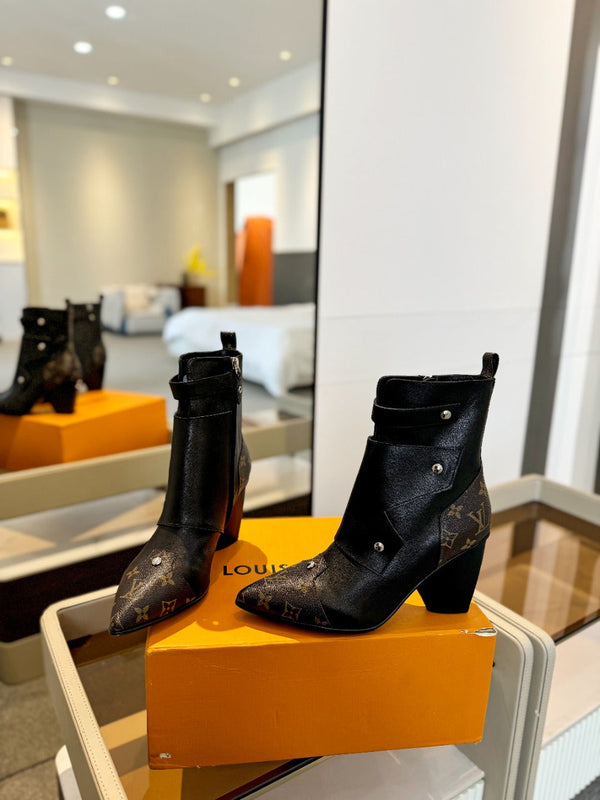 Stivaletto LV Trinity 75mm in pelle di vitello monogrammata marrone scuro mix nero