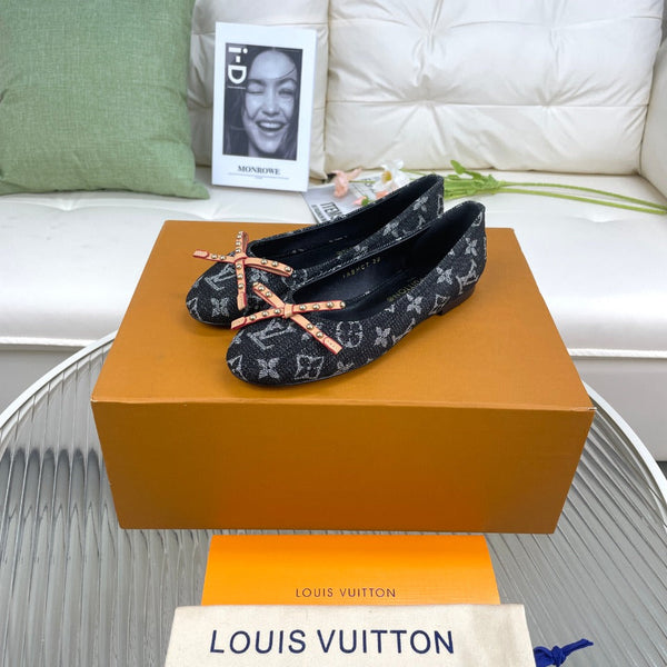 Scarpe da bambola LV Nina in tessuto stampato denim monogramma nero
