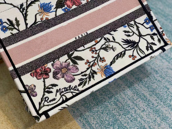 MEDIUM LADY D-LITE 24 PINK MULTI COLOR PAISLEY EMBROIDERY