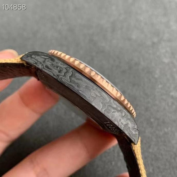 GMT-MASTER II CUSTOM CARBON EVEROSE GOLD