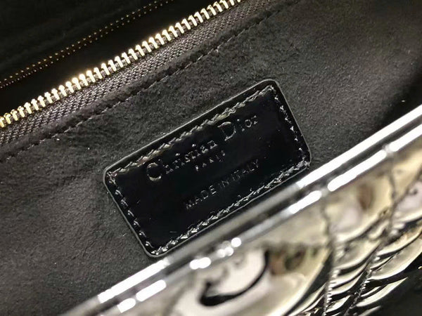 medium lady 32 black patent calfskin