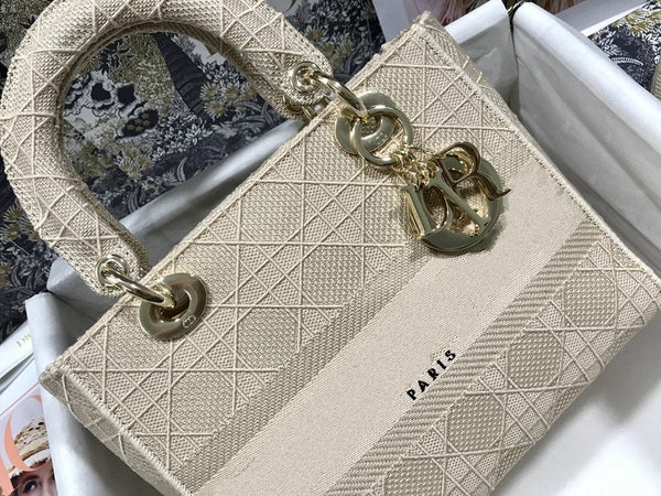 MEDIUM LADY D-LITE BEIGE CANNAGE EMBROIDERY