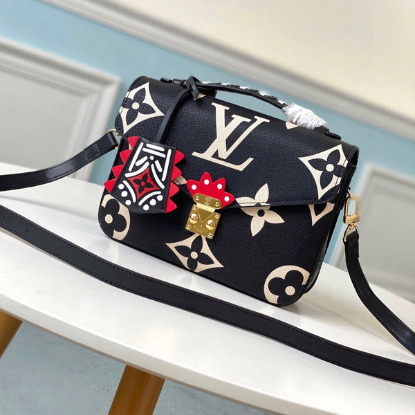 CRAFTY POCHETTE METIS 25 BLACK GRAINED COWHIDE