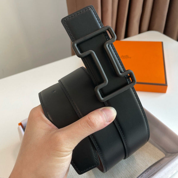 H TONIGHT BELT 38MM BLACK BUCKLE BLACK ETOUPE LEATHER