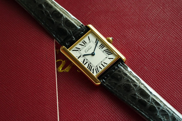 TANK MUST DE SOLO 30MM CASSA IN ORO CINTURINO IN PELLE 