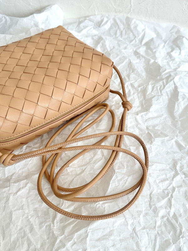 BV LOOP SMALL 23CM BEIGE PELLE DI VITELLO 