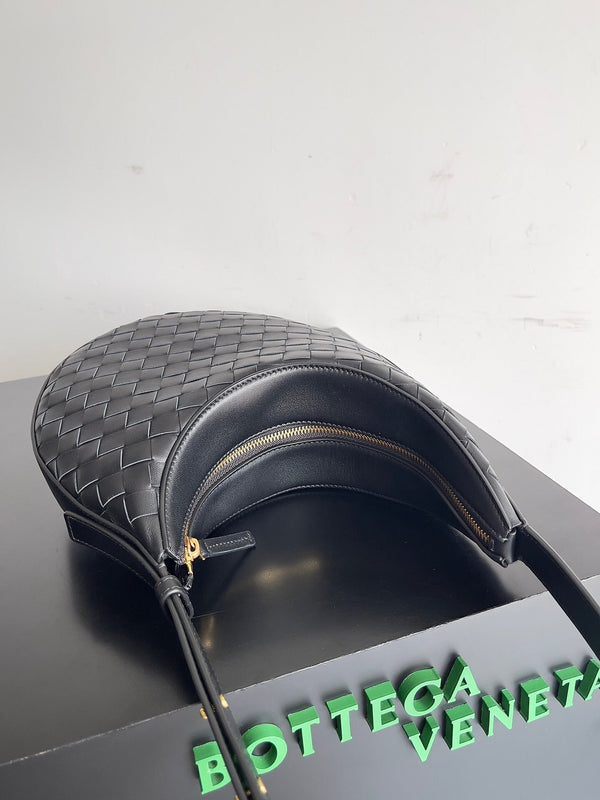 BV SMALL DROP 32CM PELLE DI AGNELLO NERA 