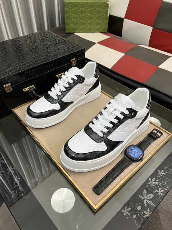 SNEAKERS GG IN PELLE DI VACCHETTA GOFFRATA BIANCA E NERA