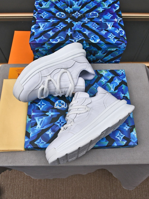 LV SNEAKERS BIANCHE CON STRINGHE