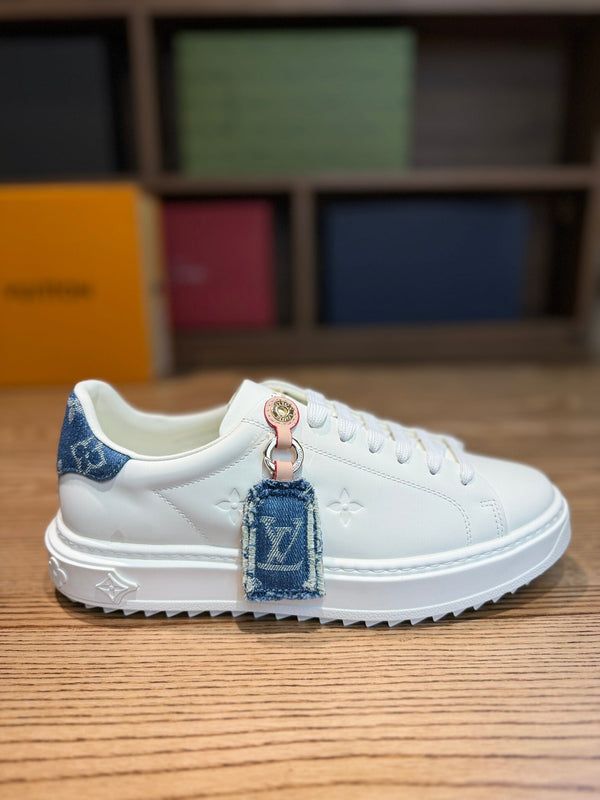 LV TIME OUT SNEAKER WHITE