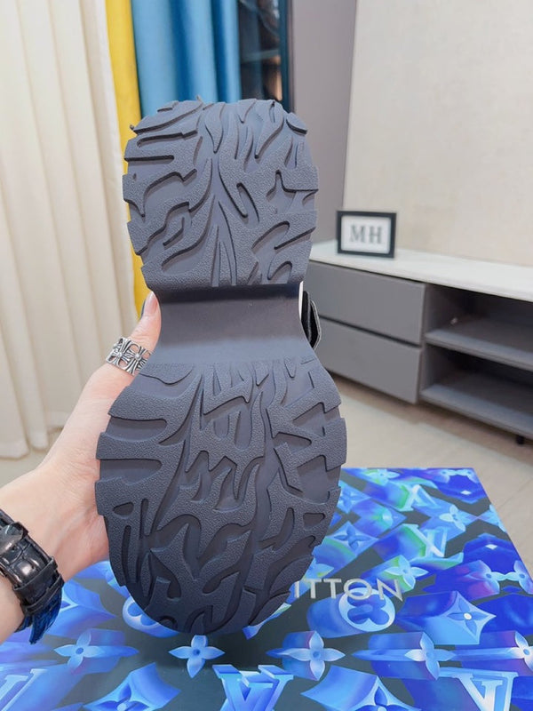 LV MEN'S BLACK SPORTS SHOES