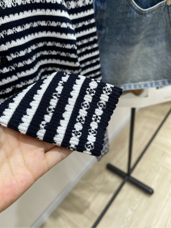 LV Four-Leaf Clover Short Cardigan Black and White Stripes Wool 285507