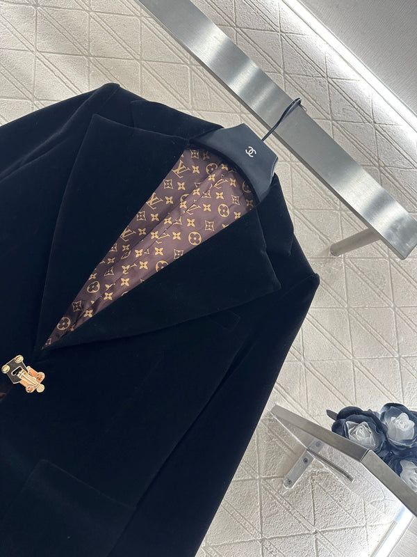 LV25 Gold-Button Lapel Suit Jacket Black Velvet 294490
