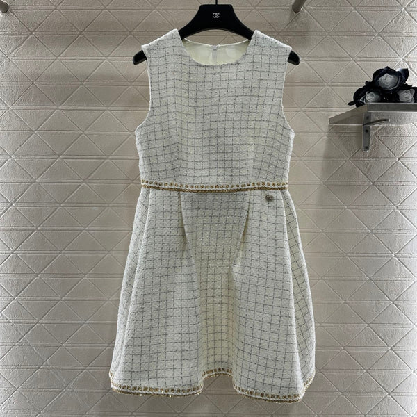 CHANEL BRAIDED HEM VEST SKIRT STYLE 287