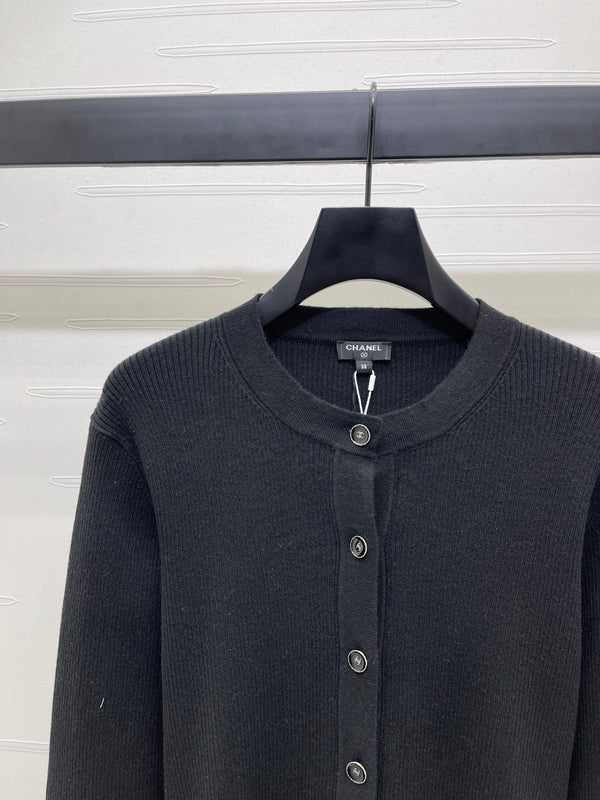 CHANEL WOOL LONG SLEEVE CARDIGAN STYLE 281