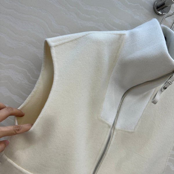 HM 25S Zipped Vest in White Wool and Cashmere